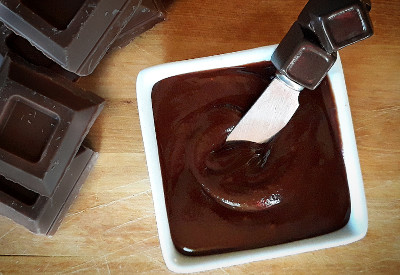 vegan chocolate hazelnut spread